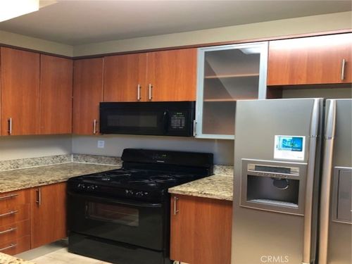 620 S Gramercy, Los Angeles, CA, 90005 | Card Image