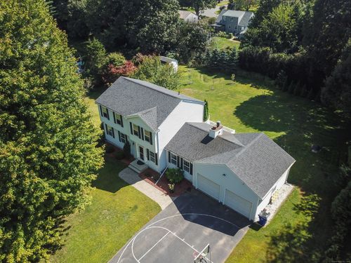 4 Pond Ln, East Granby, CT, 06026-9663 | Card Image