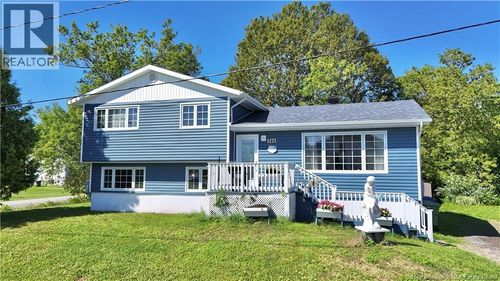 1171 Victoria Ave, Bathurst, NB, E2A4G2 | Card Image