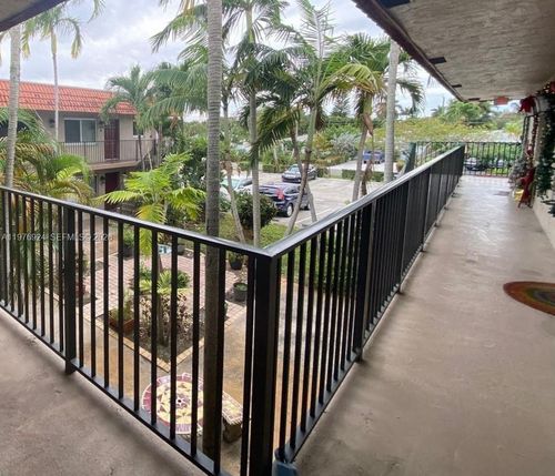 8-3050 Ne 5th Ter, Wilton Manors, FL, 33334-2084 | Card Image