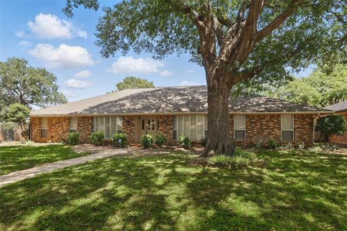 2607 Keystone Dr, Arlington, TX, 76006-3623 | Card Image