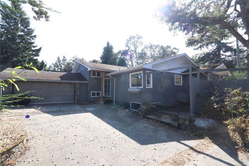 2083 Frederick Norris Rd, Oak Bay, BC, V8P2B5 | Card Image