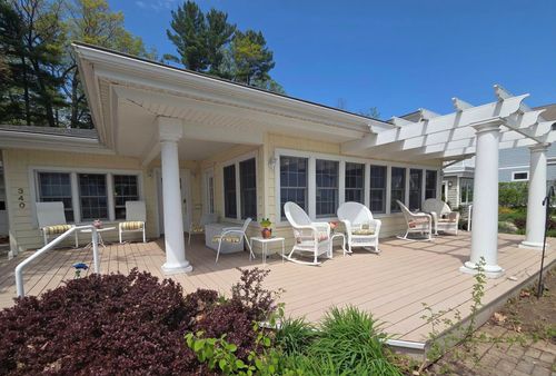 340 E Bay Blvd S, Traverse City, MI, 49686-3071 | Card Image