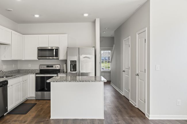 810 Dallas Dr, Townhouse with 3 bedrooms, 3 bathrooms and 2 parking in Columbia TN | Image 5