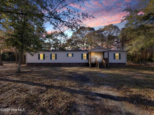 119 Edgewater Ln, Richlands, NC, 28574-5295 | Card Image