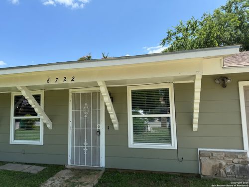 6722 Spring Hollow Dr, San Antonio, TX, 78249-2713 | Card Image