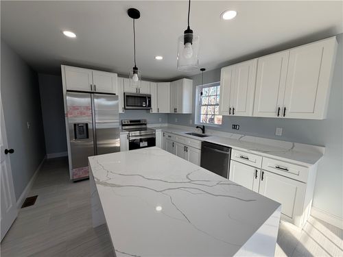 362 Kenyon Avenue, Pawtucket, RI, 02861 | Card Image