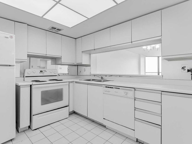 PH-206 - 7440 Bathurst St, Condo with 2 bedrooms, 2 bathrooms and 2 parking in Thornhill ON | Image 9