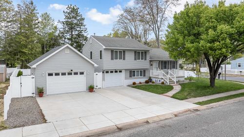 200 Suzanne Ave, North Cape May, NJ, 08204-3464 | Card Image