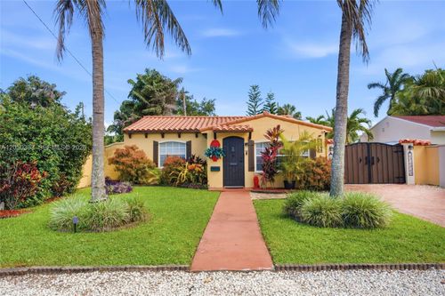 2538 Liberty St, Hollywood, FL, 33020-2055 | Card Image