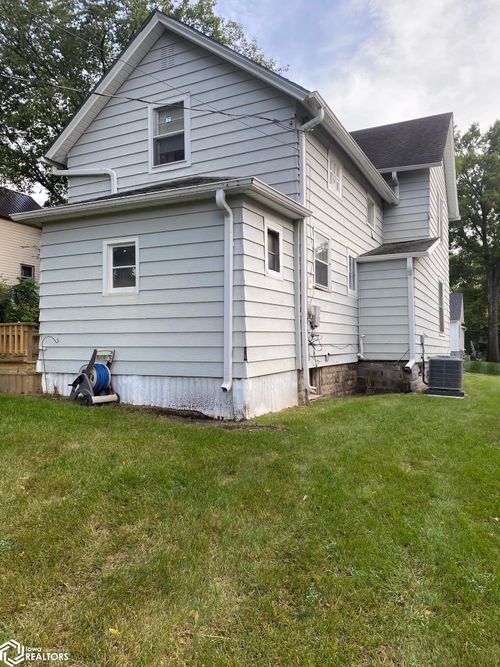 709 E Maple St, Red Oak, IA, 51566-1621 | Card Image