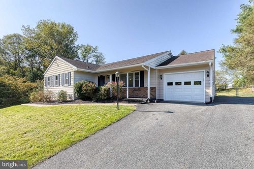632 Camelot Dr, BEL AIR, MD, 21015-5829 | Card Image