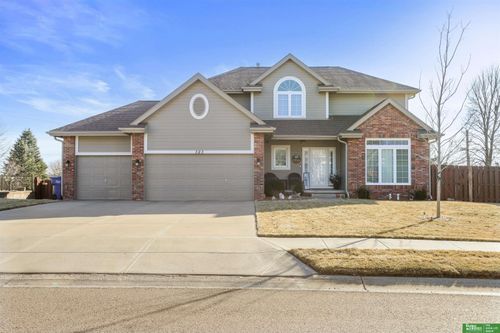 323 Pheasant Run Lane, Papillion, NE, 68046 | Card Image