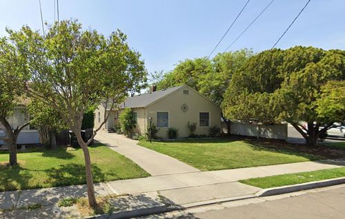 556-556 W Carlton Way, Tracy, CA, 95376-3018 | Card Image