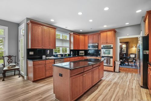 82 Rock House Rd, Easton, CT, 06612-1004 | Card Image