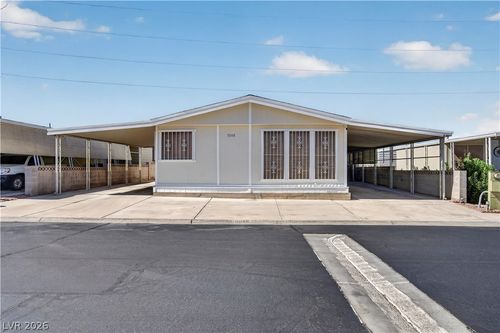 5048 Royal Ave, Las Vegas, NV, 89103-5057 | Card Image