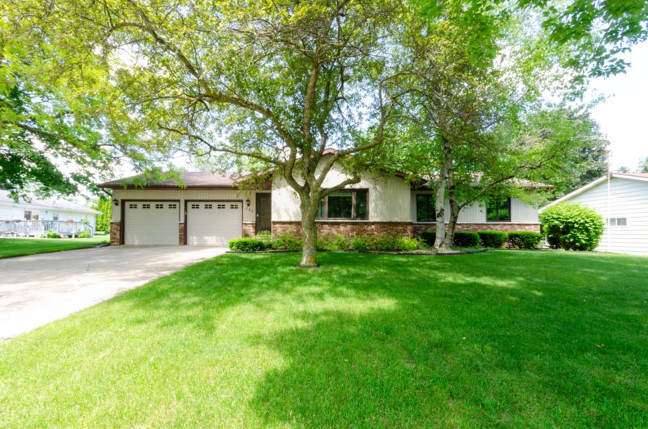 Robert St, Watertown, WI 53098