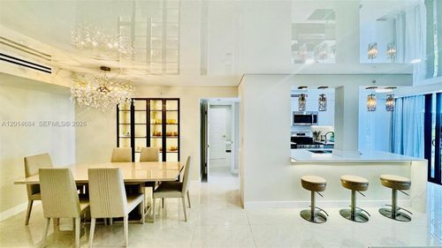 811-210 174th St, Sunny Isles Beach, FL, 33160-3338 | Card Image