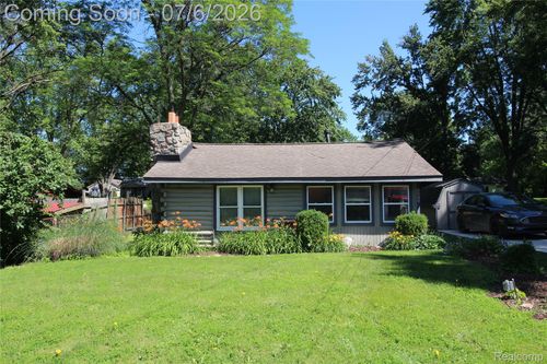 11144 Beryl Dr, White Lake, MI, 48386-3601 | Card Image
