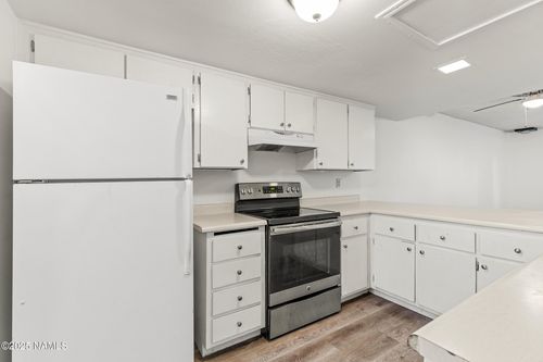 6-6401 N Saint Nicholas Cir, Flagstaff, AZ, 86004-2652 | Card Image