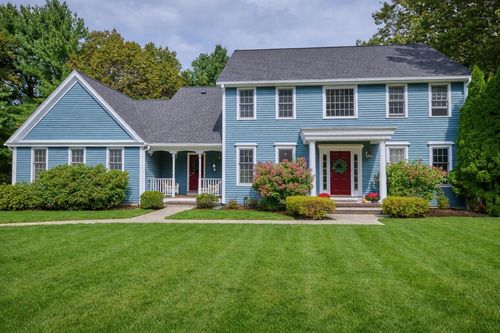7 James Ave, Middleton, MA, 01949-2148 | Card Image
