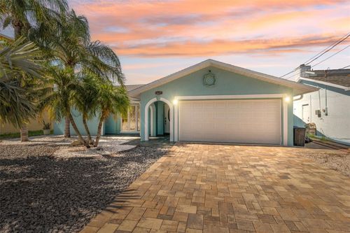6637 Driftwood Dr, HUDSON, FL, 34667-1034 | Card Image