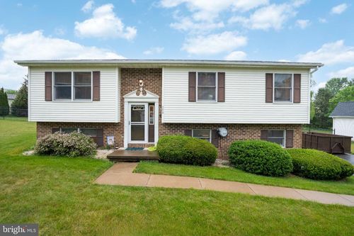 120 Edward Dr, BELLEFONTE, PA, 16823-8580 | Card Image