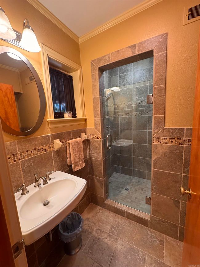 1002 S Lowe St, House other with 3 bedrooms, 4 bathrooms and null parking in Stuttgart AR | Image 20