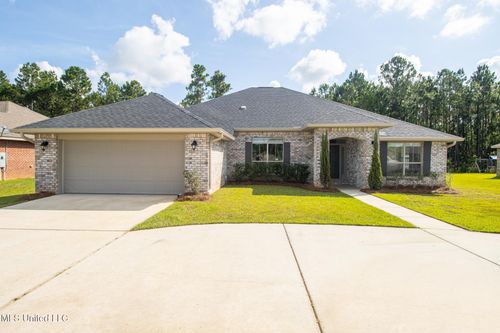 6832 Biddix Evans Rd, Ocean Springs, MS, 39564-5068 | Card Image