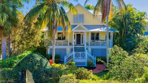 756 8th Ave S, Naples, FL, 34102-6920 | Card Image