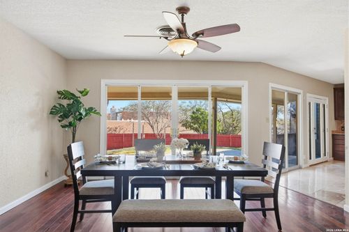 222 Herweck Dr, Castle Hills, TX, 78213-3331 | Card Image