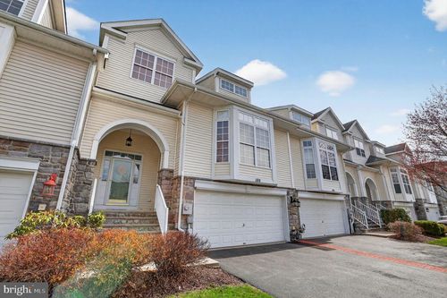 186 Oakmont Ct, EASTON, PA, 18042-6987 | Card Image