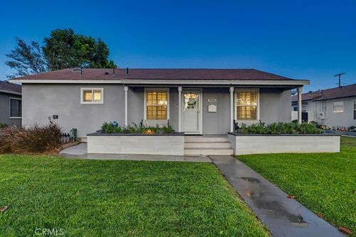 9542 Paramount, Downey, CA, 90240 | Card Image