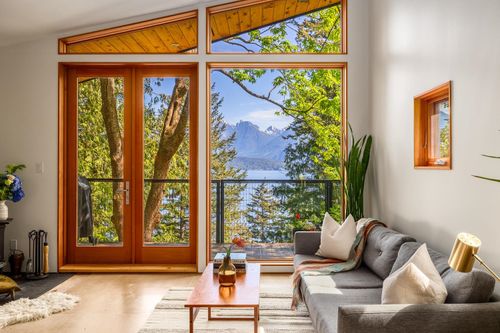 1283 Park Rd, Bowen Island, BC, V0N1G1 | Card Image