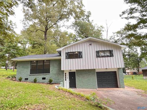 3220 Rita Ln Nw, Huntsville, AL, 35810-3048 | Card Image