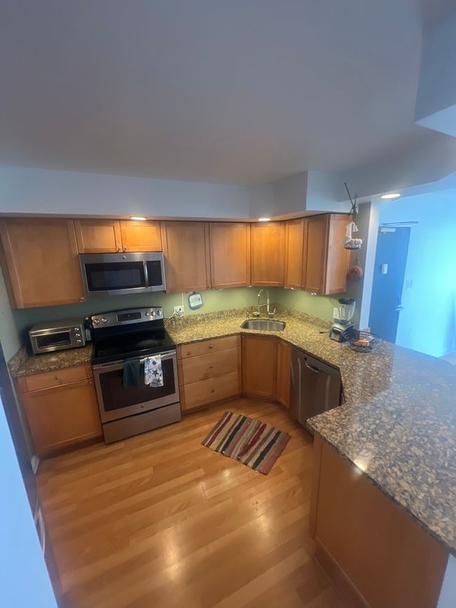 UNIT-1302 - 465 W Dominion Dr, Condo with 2 bedrooms, 2 bathrooms and 2 parking in Wood Dale IL | Image 6
