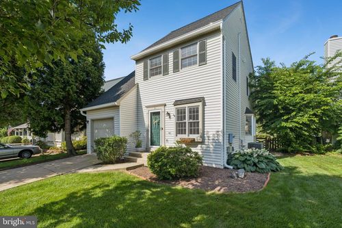 5 Mccarty Ct, STERLING, VA, 20165-5761 | Card Image