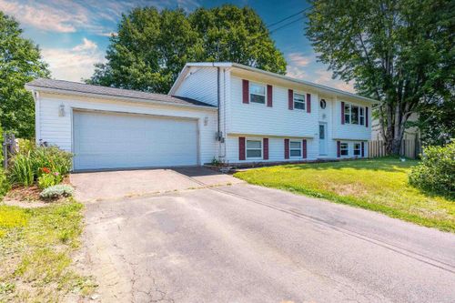 115 Sunset Dr, Kingston, NS, B0P1R0 | Card Image