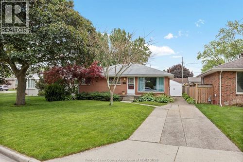 885 Isack Drive, Windsor, ON, N8S3W6 | Card Image