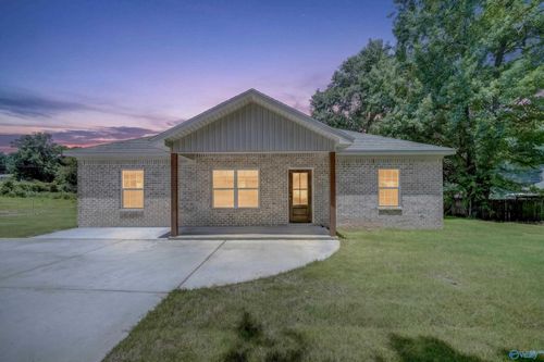403 Mcdonald Ln, Guntersville, AL, 35976-9045 | Card Image