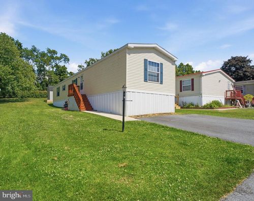 2 Walmar Mnr, DILLSBURG, PA, 17019-1410 | Card Image