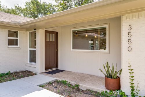 3550 Ridgeoak Way, Farmers Branch, TX, 75234-6638 | Card Image