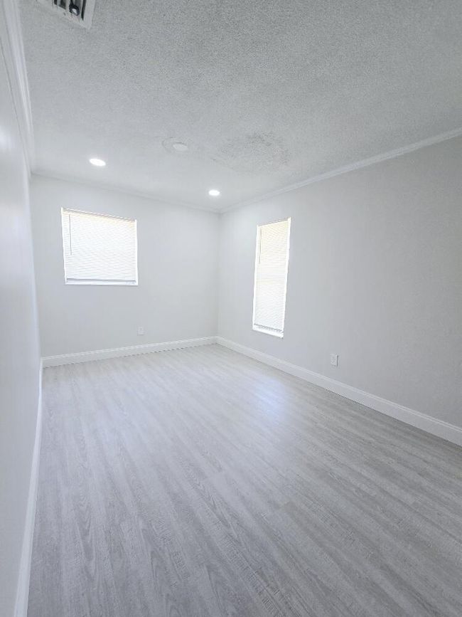 6952 Tradewind Way, House other with 3 bedrooms, 2 bathrooms and null parking in Lake Worth FL | Image 9