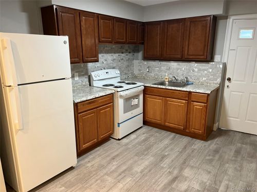 463 Louis Ave, Floral Park, NY, 11001-3526 | Card Image
