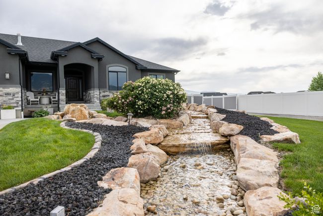 View of yard | Image 6