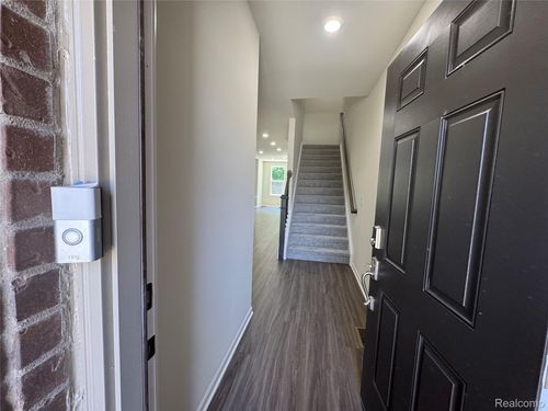 208 Addison Cir, Walled Lake, MI, 48390-3485 | Card Image