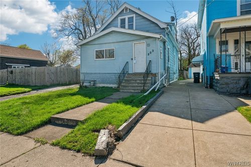 203 Hutchinson Ave, Buffalo, NY, 14215-2242 | Card Image