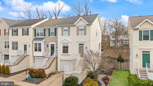 6377 Saint Timothys Ln, CENTREVILLE, VA, 20121-4824 | Card Image