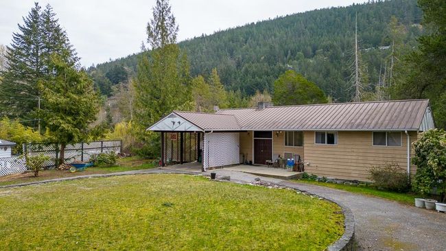 12780 Mainsail Road, House other with 3 bedrooms, 1 bathrooms and null parking in Madeira Park BC | Image 2