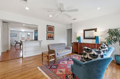 912 E 55th 1/2 St, Austin, TX, 78751-1616 | Card Image